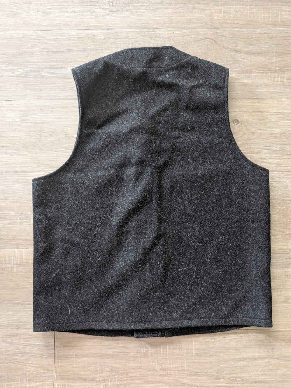 Filson 'Mackinaw' Wool Vest in Charcoal - Picture 3 of 6